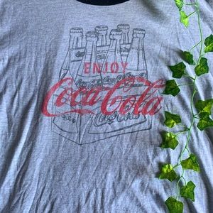 ‘COCA-COLA’ GRAPHIC TEE